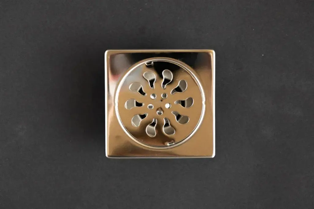 غطاء بلاعة 10x10 مروحة استالس 304 مستورد كروم